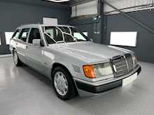 Mercedes-Benz 300D Turbo W124 