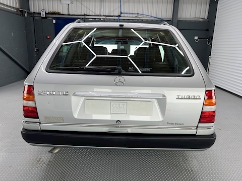 W124 3.0 5dr Estate Automatic Diesel