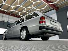 Mercedes-Benz 300D Turbo W124 