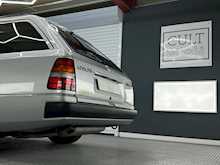 Mercedes-Benz 300D Turbo W124 