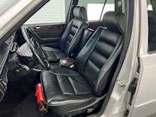 Mercedes-Benz 300D Turbo W124 