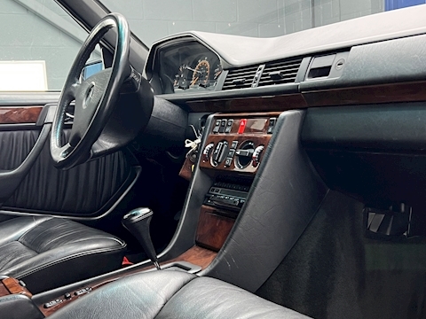 W124 3.0 5dr Estate Automatic Diesel