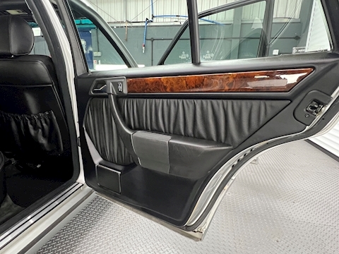 W124 3.0 5dr Estate Automatic Diesel