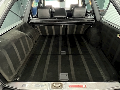 W124 3.0 5dr Estate Automatic Diesel
