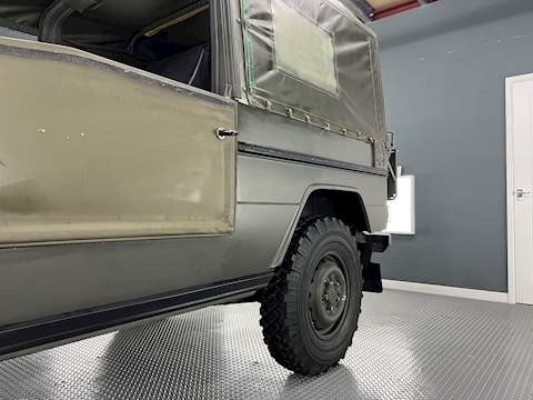 240GD Wolf 2.4 2dr Convertible 4x4 Manual Diesel