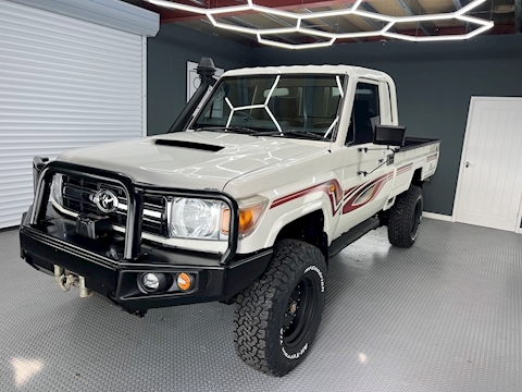 79 Series Single Cab V8 RHD 4.5 2dr Pickup Manual Diesel