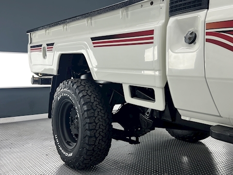 79 Series Single Cab V8 RHD 4.5 2dr Pickup Manual Diesel