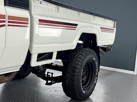 79 Series Single Cab V8 RHD 4.5 2dr Pickup Manual Diesel