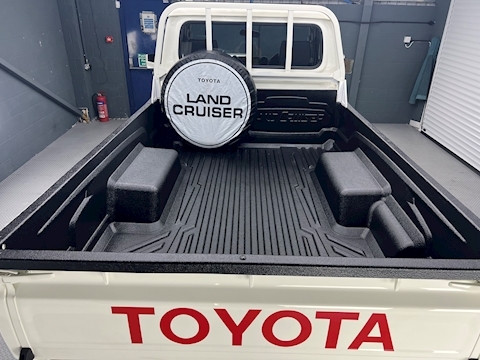 79 Series Single Cab V8 RHD 4.5 2dr Pickup Manual Diesel