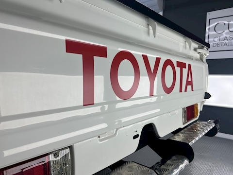 79 Series Single Cab V8 RHD 4.5 2dr Pickup Manual Diesel