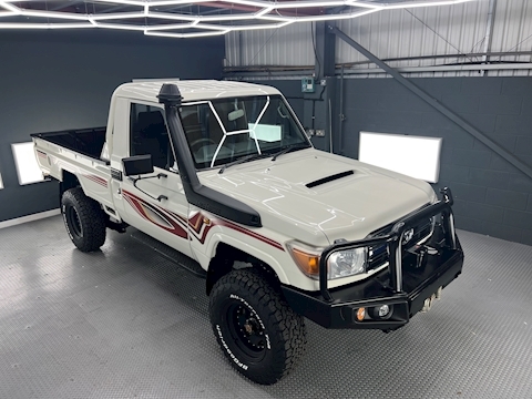 79 Series Single Cab V8 RHD 4.5 2dr Pickup Manual Diesel