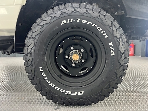 79 Series Single Cab V8 RHD 4.5 2dr Pickup Manual Diesel