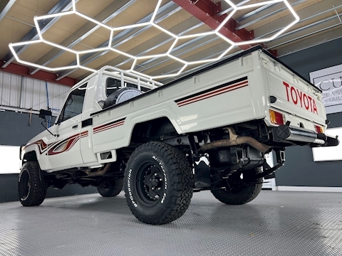 79 Series Single Cab V8 RHD 4.5 2dr Pickup Manual Diesel