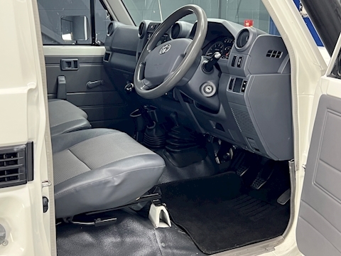 79 Series Single Cab V8 RHD 4.5 2dr Pickup Manual Diesel