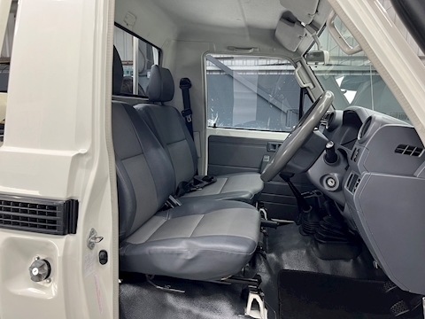 79 Series Single Cab V8 RHD 4.5 2dr Pickup Manual Diesel