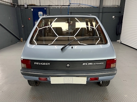 Automatic 1580 5dr Hatchback