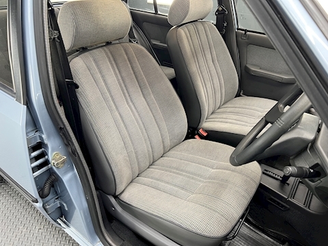 Automatic 1580 5dr Hatchback