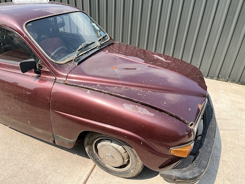 L V4 Souvenir Edition 1.5 2dr Coupe Manual Petrol