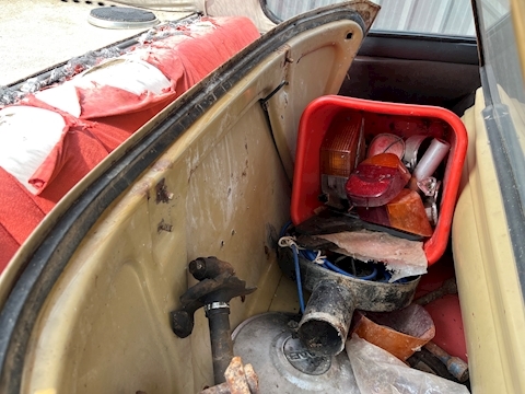 L V4 Souvenir Edition 1.5 2dr Coupe Manual Petrol