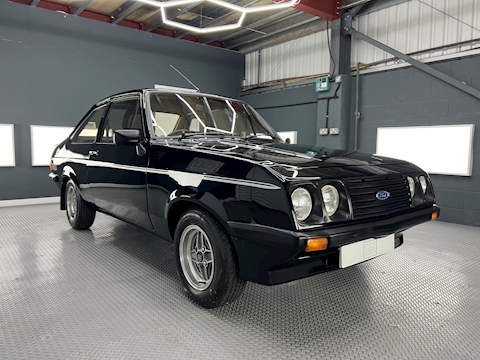 RS2000 1998 2dr Saloon Manual Petrol