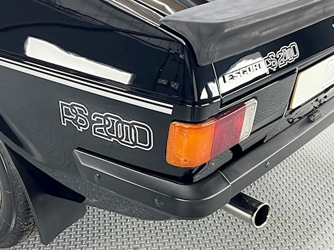 RS2000 1998 2dr Saloon Manual Petrol