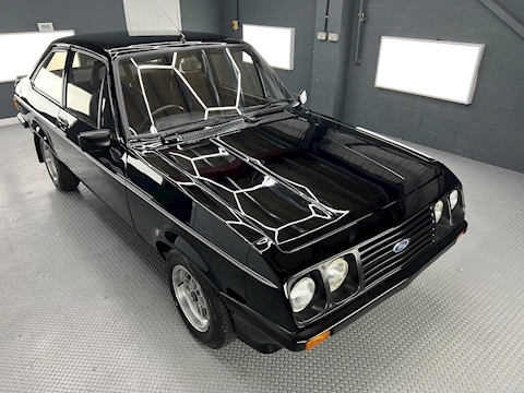 RS2000 1998 2dr Saloon Manual Petrol