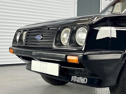 RS2000 1998 2dr Saloon Manual Petrol