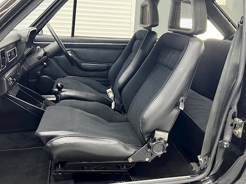 RS2000 1998 2dr Saloon Manual Petrol