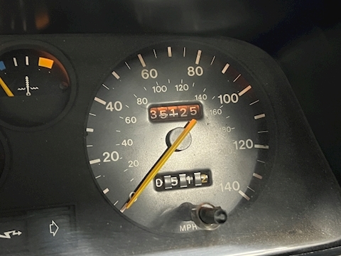 RS2000 1998 2dr Saloon Manual Petrol