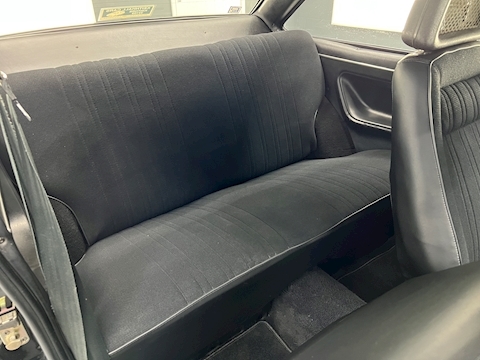 RS2000 1998 2dr Saloon Manual Petrol