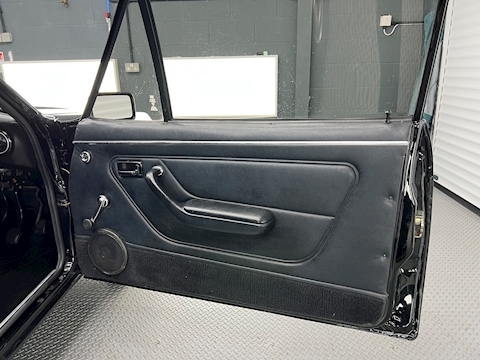 RS2000 1998 2dr Saloon Manual Petrol