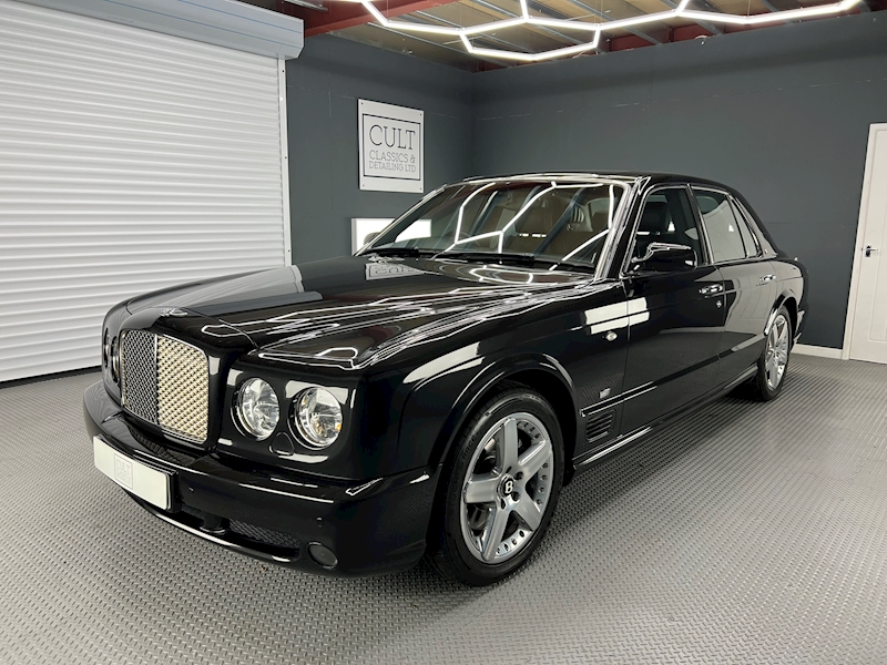 6.7 V8 Saloon 4dr Petrol Automatic