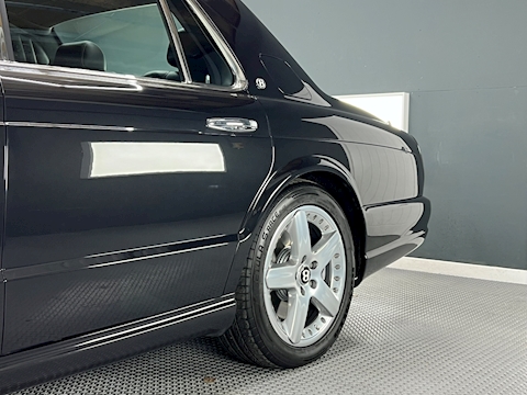 6.7 V8 Saloon 4dr Petrol Automatic