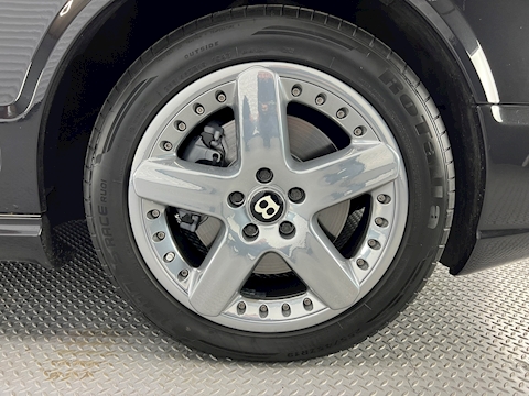 6.7 V8 Saloon 4dr Petrol Automatic