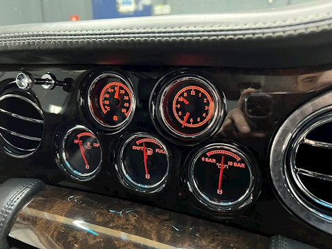 6.7 V8 Saloon 4dr Petrol Automatic