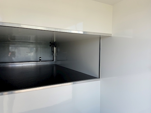 PRB R320 Auto 7.7 Livestock carrier Automatic Diesel