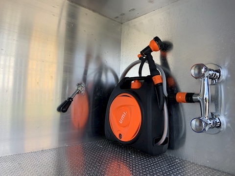 PRB R320 Auto 7.7 Livestock carrier Automatic Diesel