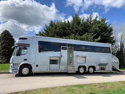 PRB R320 Auto 7.7 Livestock carrier Automatic Diesel