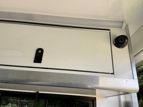 PRB R320 Auto 7.7 Livestock carrier Automatic Diesel