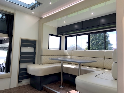 PRB R320 Auto 7.7 Livestock carrier Automatic Diesel