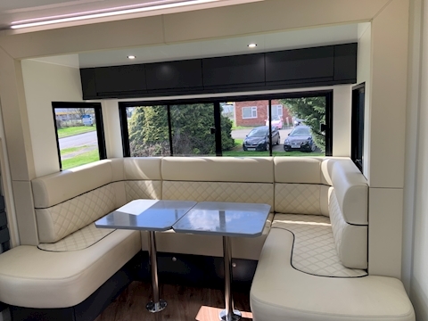 PRB R320 Auto 7.7 Livestock carrier Automatic Diesel