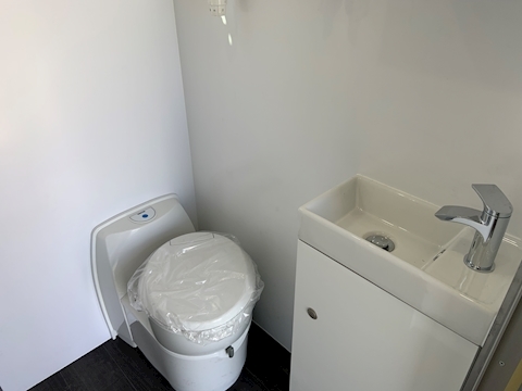 PRB R320 Auto 7.7 Livestock carrier Automatic Diesel