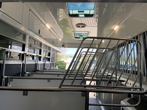 PRB R320 Auto 7.7 Livestock carrier Automatic Diesel