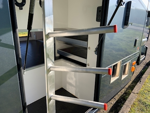 PRB R176 Auto 4.5 Livestock carrier Automated Diesel