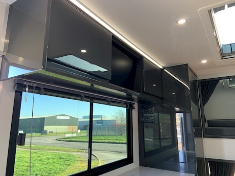 PRB R176 Auto 4.5 Livestock carrier Automated Diesel