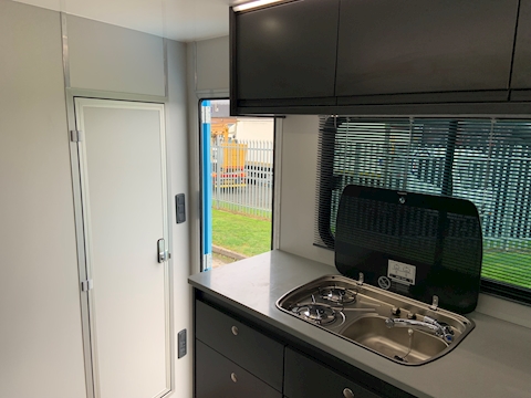 PRB R180 Auto 3.9 Box Van Automated Diesel