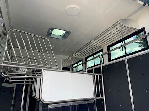 PRB R240 Auto 4.5 Livestock Carrier Automated Diesel