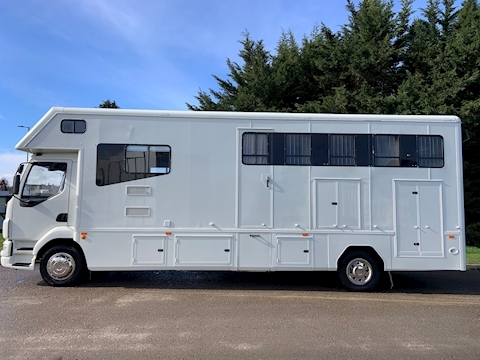 4 Horse Manual 12.0 Livestock Carrier Manual Diesel