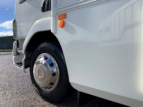 4 Horse Manual 12.0 Livestock Carrier Manual Diesel