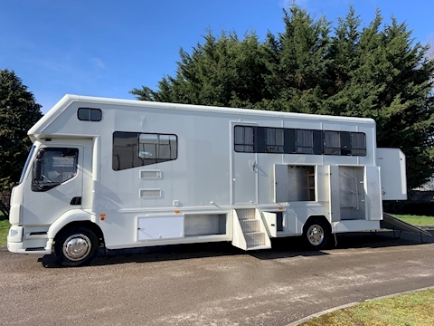 4 Horse Manual 12.0 Livestock Carrier Manual Diesel